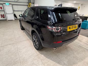 LAND ROVER DISCOVERY SPORT 2.0 TD4 Landmark SUV 5dr Diesel Auto 4WD Euro 6 (s/s) (180 ps)