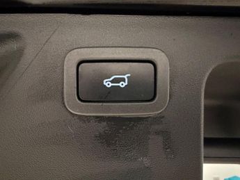 LAND ROVER DISCOVERY SPORT 2.0 TD4 Landmark SUV 5dr Diesel Auto 4WD Euro 6 (s/s) (180 ps)