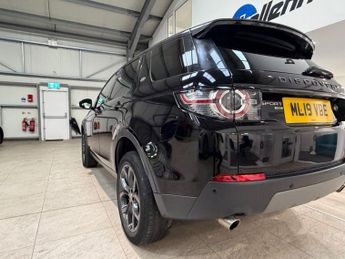 LAND ROVER DISCOVERY SPORT 2.0 TD4 Landmark SUV 5dr Diesel Auto 4WD Euro 6 (s/s) (180 ps)