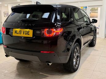 LAND ROVER DISCOVERY SPORT 2.0 TD4 Landmark SUV 5dr Diesel Auto 4WD Euro 6 (s/s) (180 ps)