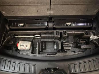 LAND ROVER DISCOVERY SPORT 2.0 TD4 Landmark SUV 5dr Diesel Auto 4WD Euro 6 (s/s) (180 ps)