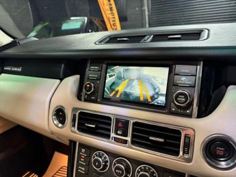 LAND ROVER RANGE ROVER 4.4 TD V8 Westminster SUV 5dr Diesel Auto 4WD Euro 5 (313 bhp)