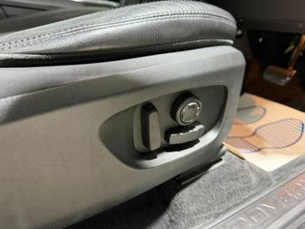 LAND ROVER DISCOVERY SPORT 2.0 TD4 Landmark SUV 5dr Diesel Auto 4WD Euro 6 (s/s) (180 ps)