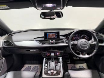 AUDI A6 AVANT 2.0 TDI ultra S line Estate 5dr Diesel S Tronic Euro 6 (s/s) (19