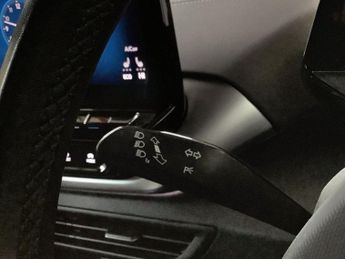 VOLKSWAGEN ID.4 Pure 52kWh Life SUV 5dr Electric Auto (148 ps)