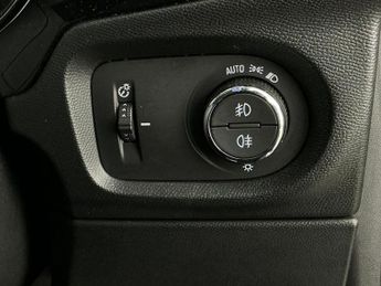 VAUXHALL Corsa Electric 50kWh Elite Nav Hatchback 5dr Electric Auto (7.4Kw Charger) (136