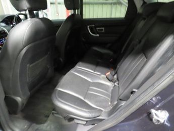 LAND ROVER DISCOVERY SPORT 2.0 TD4 HSE SUV 5dr Diesel Auto 4WD Euro 6 (s/s) (180 ps)