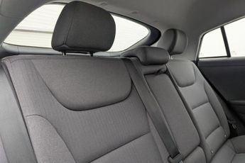 HYUNDAI IONIQ 38.3kWh Premium Hatchback 5dr Electric Auto (136 ps)