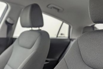 HYUNDAI IONIQ 38.3kWh Premium Hatchback 5dr Electric Auto (136 ps)