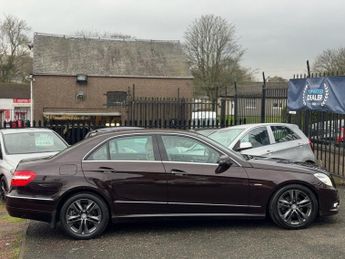 MERCEDES-BENZ E-CLASS 2.1 E220 CDI BlueEfficiency Avantgarde Saloon 4dr Diesel Tiptron