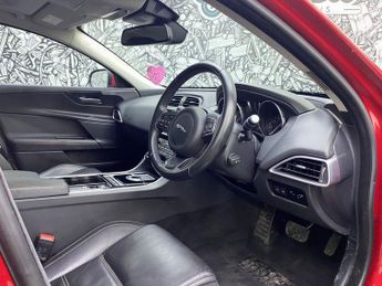 JAGUAR XE 2.0i Prestige Saloon 4dr Petrol Auto Euro 6 (s/s) (200 ps)