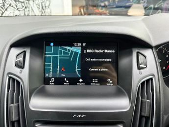 FORD FOCUS 1.0T EcoBoost Zetec Edition Hatchback 5dr Petrol Auto Euro 6 (s/