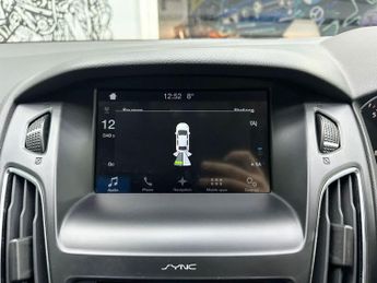 FORD FOCUS 1.0T EcoBoost Zetec Edition Hatchback 5dr Petrol Auto Euro 6 (s/