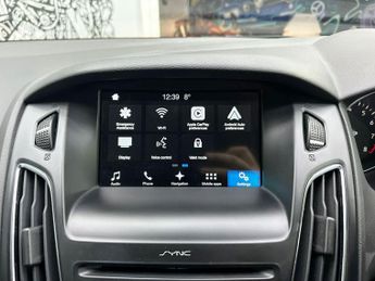 FORD FOCUS 1.0T EcoBoost Zetec Edition Hatchback 5dr Petrol Auto Euro 6 (s/