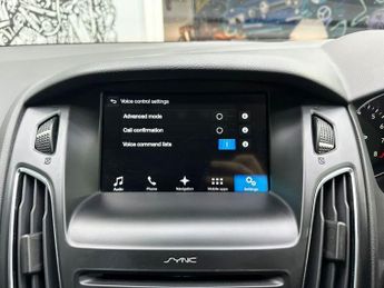 FORD FOCUS 1.0T EcoBoost Zetec Edition Hatchback 5dr Petrol Auto Euro 6 (s/