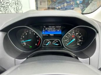 FORD FOCUS 1.0T EcoBoost Zetec Edition Hatchback 5dr Petrol Auto Euro 6 (s/