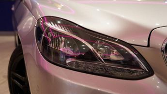 MERCEDES-BENZ E-CLASS 2.1 E250 CDI AMG Sport Saloon 4dr Diesel G-Tronic+ Euro 5 (s/s) 