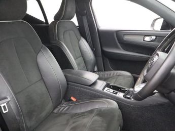 VOLVO XC40 2.0 B4 MHEV R-Design SUV 5dr Petrol Hybrid Auto AWD Euro 6 (s/s)
