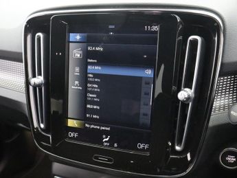 VOLVO XC40 2.0 B4 MHEV R-Design SUV 5dr Petrol Hybrid Auto AWD Euro 6 (s/s)