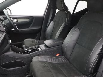 VOLVO XC40 2.0 B4 MHEV R-Design SUV 5dr Petrol Hybrid Auto AWD Euro 6 (s/s)