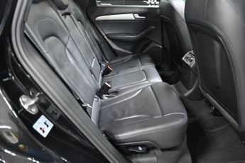 AUDI Q5 2.0 TDI S line Plus SUV 5dr Diesel S Tronic quattro Euro 5 (s/s)