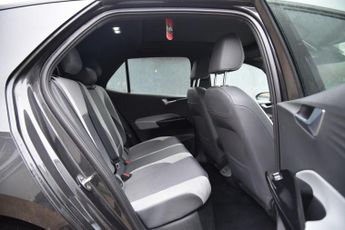 VOLKSWAGEN ID.3 Pro Performance 58kWh Family Hatchback 5dr Electric Auto (204 ps