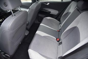 VOLKSWAGEN ID.3 Pro Performance 58kWh Family Hatchback 5dr Electric Auto (204 ps
