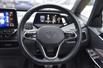 VOLKSWAGEN ID.3 Pro Performance 58kWh Family Hatchback 5dr Electric Auto (204 ps