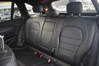 MERCEDES-BENZ GLC 2.1 GLC250d AMG Line (Premium Plus) SUV 5dr Diesel G-Tronic 4MAT