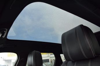 LAND ROVER RANGE ROVER VELAR 2.0 D200 MHEV R-Dynamic HSE SUV 5dr Diesel Auto 4WD Euro 6 (s/s)