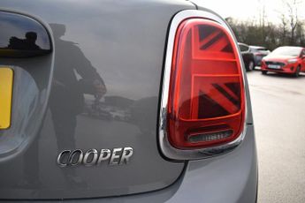MINI HATCH 1.5 Cooper Classic Hatchback 3dr Petrol Steptronic Euro 6 (s/s) 