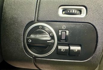 LAND ROVER DISCOVERY 4 3.0 SD V6 Graphite SUV 5dr Diesel Auto 4WD Euro 6 (s/s) (256 bhp