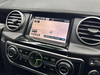 LAND ROVER DISCOVERY 4 3.0 SD V6 Graphite SUV 5dr Diesel Auto 4WD Euro 6 (s/s) (256 bhp