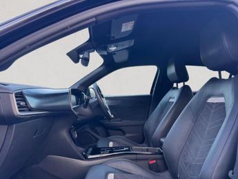 VAUXHALL MOKKA ELECTRIC 50kWh Ultimate SUV 5dr Electric Auto (136 ps)