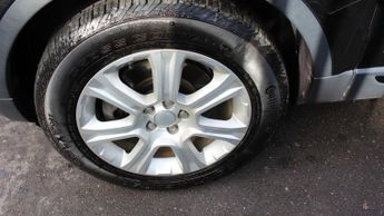 LAND ROVER RANGE ROVER EVOQUE 2.0 TD4 SE Tech SUV 5dr Diesel Auto 4WD Euro 6 (s/s) (180 ps)