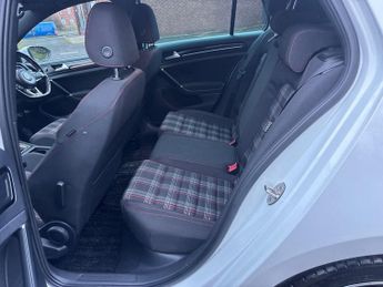 VOLKSWAGEN GOLF GOLF GTI 