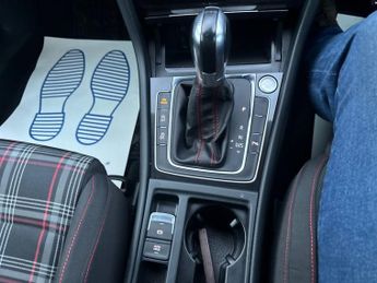 VOLKSWAGEN GOLF GOLF GTI 