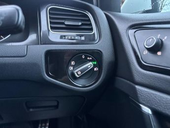 VOLKSWAGEN GOLF GOLF GTI 