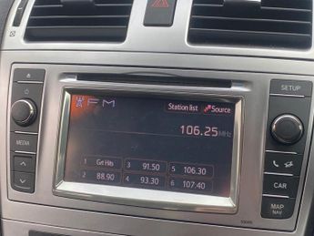 TOYOTA AVENSIS 2.0 D-4D Select Tourer 5dr Diesel Manual Euro 5 (126 ps)