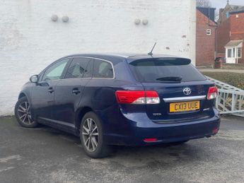 TOYOTA AVENSIS 2.0 D-4D Select Tourer 5dr Diesel Manual Euro 5 (126 ps)