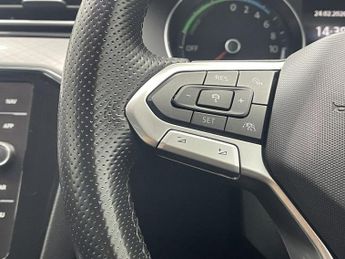 VOLKSWAGEN PASSAT 1.4 TSI 13kWh GTE Estate 5dr Petrol Plug-in Hybrid DSG Euro 6 (s