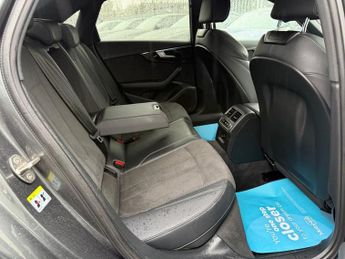 AUDI A4 2.0 TFSI 35 Black Edition Saloon 4dr Petrol S Tronic Euro 6 (s/s