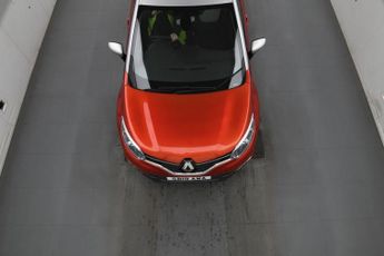 RENAULT CAPTUR 1.5 dCi ENERGY Iconic SUV 5dr Diesel EDC Euro 6 (s/s) (90 ps)