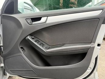 AUDI A4 2.0 TDI Executive SE Saloon 4dr Diesel Multitronic Euro 4 (143 p