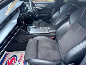 AUDI A6 AVANT 2.0 TDI 40 Black Edition Estate 5dr Diesel S Tronic Euro 6 (s/s)