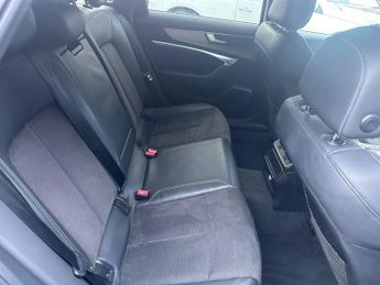 AUDI A6 AVANT 2.0 TDI 40 Black Edition Estate 5dr Diesel S Tronic Euro 6 (s/s)