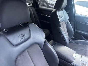 AUDI A6 AVANT 2.0 TDI 40 Black Edition Estate 5dr Diesel S Tronic Euro 6 (s/s)