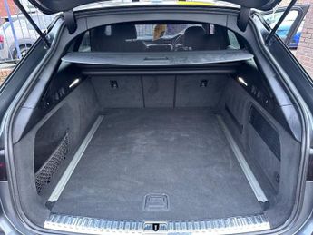 AUDI A6 AVANT 2.0 TDI 40 Black Edition Estate 5dr Diesel S Tronic Euro 6 (s/s)