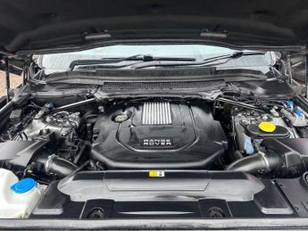 LAND ROVER RANGE ROVER SPORT 3.0 SD V6 HSE SUV 5dr Diesel Auto 4WD Euro 5 (s/s) (292 ps)