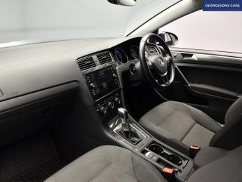 VOLKSWAGEN E-GOLF 35.8kWh e-Golf Hatchback 5dr Electric Auto (136 ps)